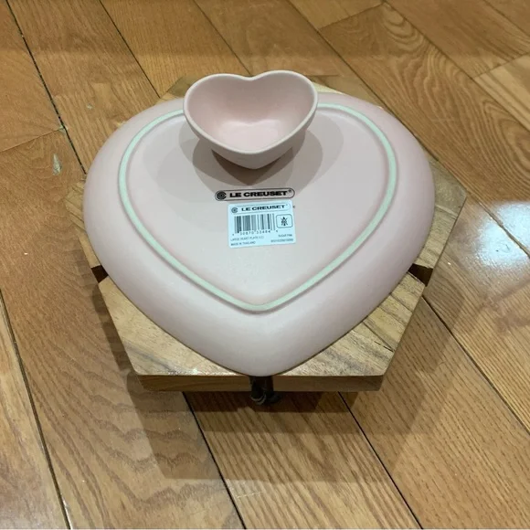 Le Creuset Heart Pink Set of 2